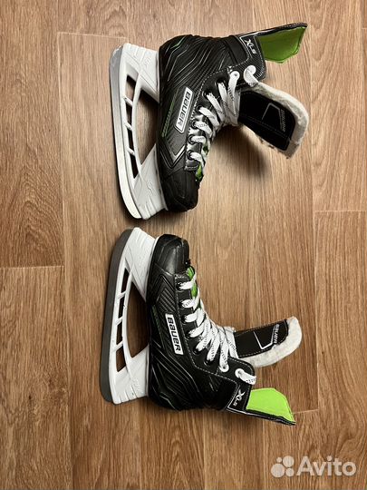 Хоккейные коньки bauer