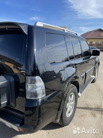 Mitsubishi Pajero 3.2 AT, 2010, 298 000 км