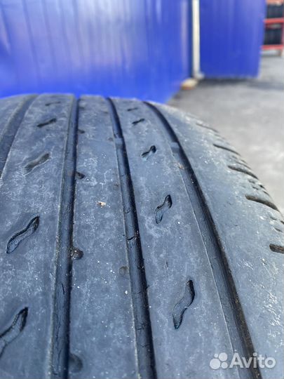 Nexen Roadian 571 235/65 R17 104T