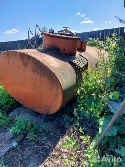 Бочка от бензовоза