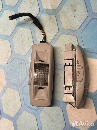 Плафон освещения салона 3B0951172D