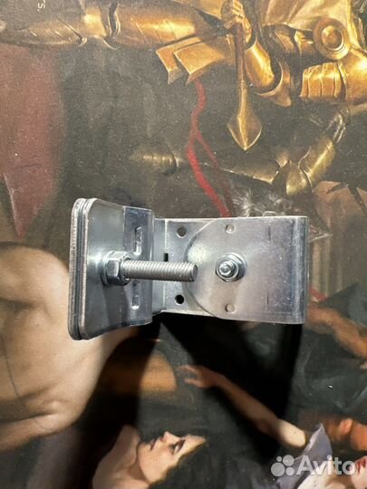 Крепление антенны на зеркало Sirio