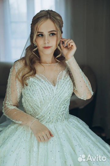 Свадебное платье со шлейфом 44-46