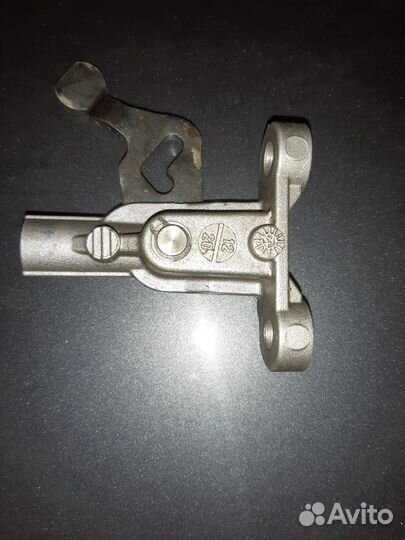 Вилка включения заднего хода МКПП ваз-2181