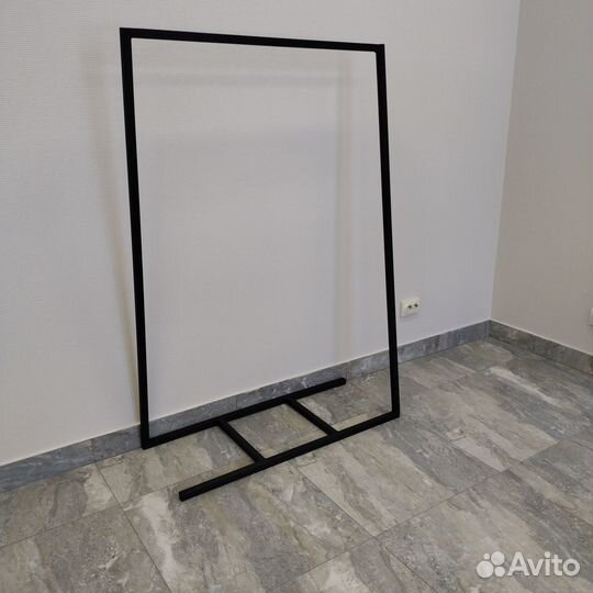 Вешалка напольная в стиле лофт