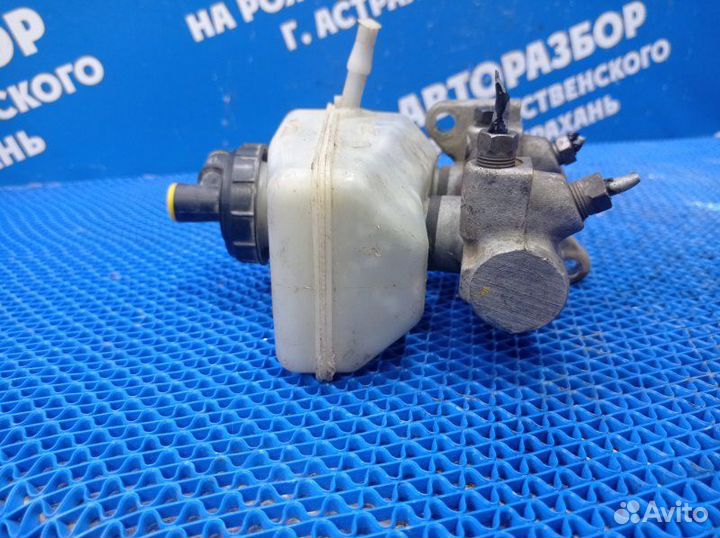 Главный тормозной цилиндр Renault Logan седан K7J