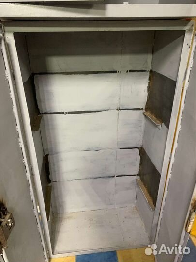 Железный ящик