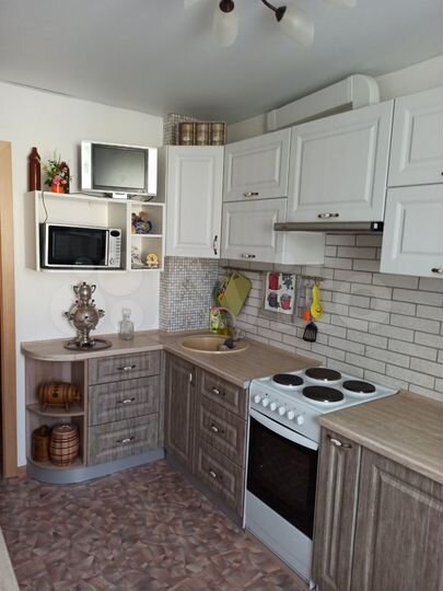 2-к. квартира, 54 м², 2/3 эт.