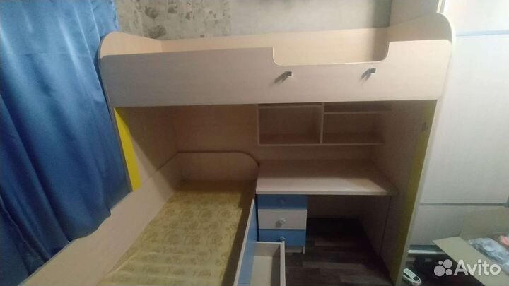 Двухъярусная кровать бу с матрасами