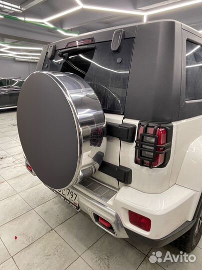 Бокс (чехол) запасного колеса на baic BJ40