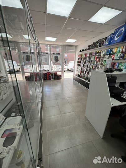 Магазин техники и акссесуаров T-store