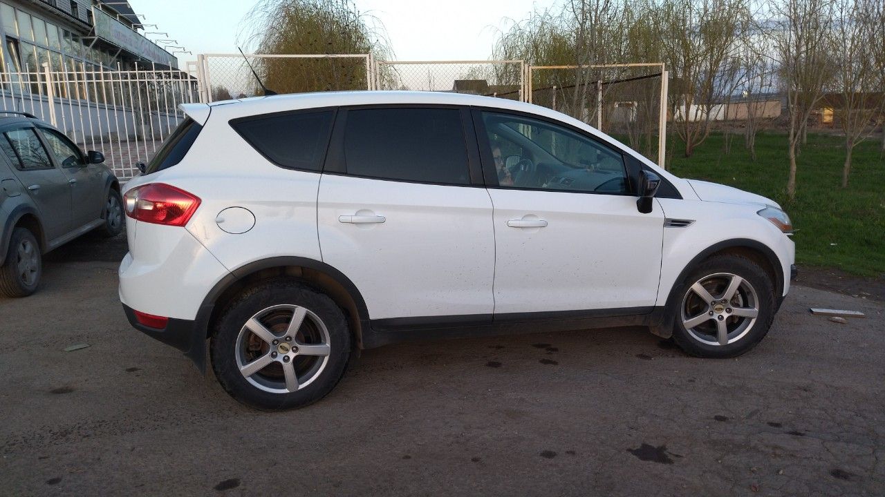 Ford Kuga: фото владельца