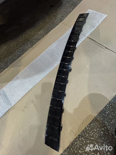 Накладка заднего бампера VW Touareg(2) 2010-2018