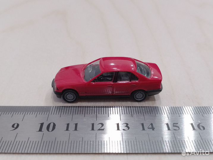 BMW 3er E36 (1990-2000) 325i, без зеркал, красный