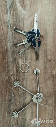 Дверь входная металлическая