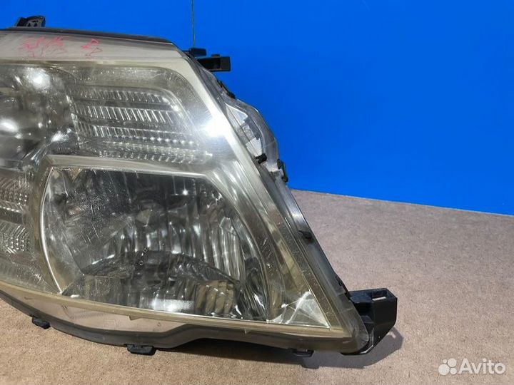 Фара правая Toyota Alphard ANH10 2AZ