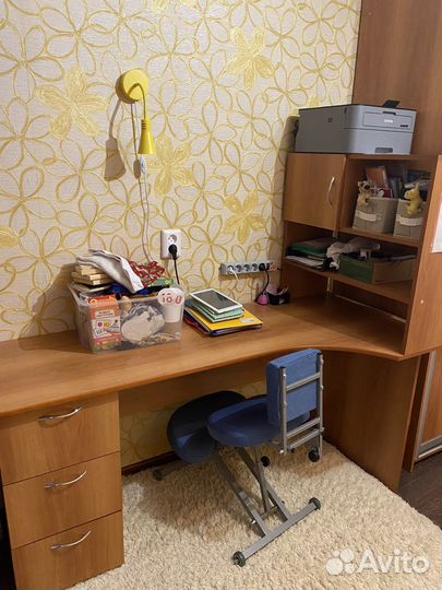 Компьютерный стол