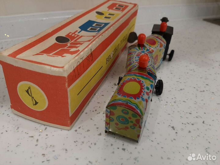 Паровозик СССР веселый поезд Заводной с ключиком