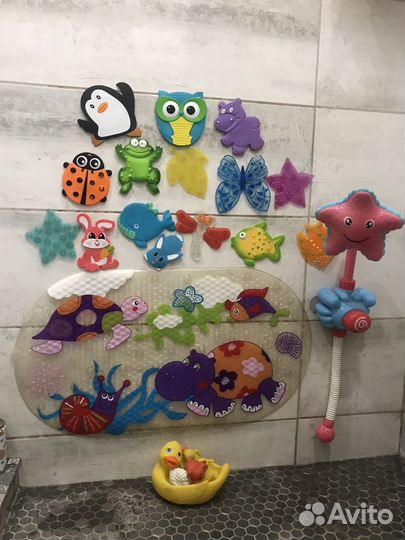 Коврики и игрушки для ванной
