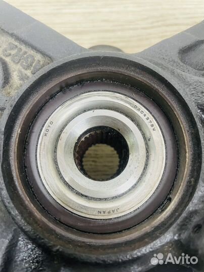 Кулак поворотный правый Honda Civic 4D 1.8