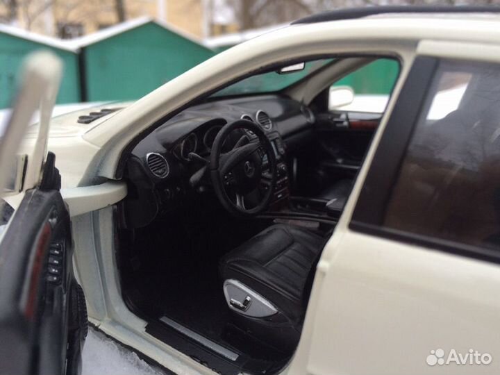 1/18 Porsche Cayenne,Mercedes,Volvo,Hummer