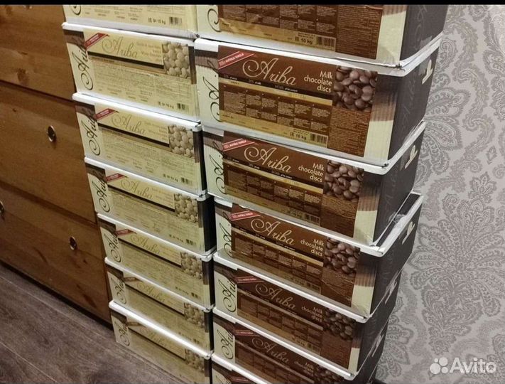 Молочный и белый итальянский шоколад