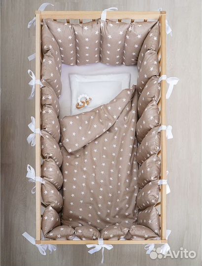 Бортики в кроватку с одеялом