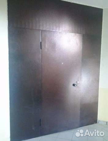 Тамбурная дверь