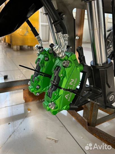 Электромотоцикл Yamaha R3