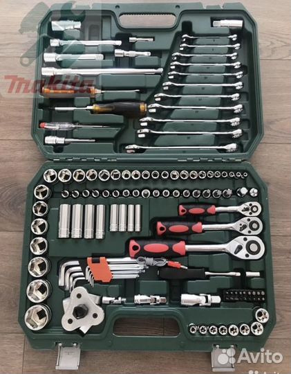 Набор инструментов для автомобиля