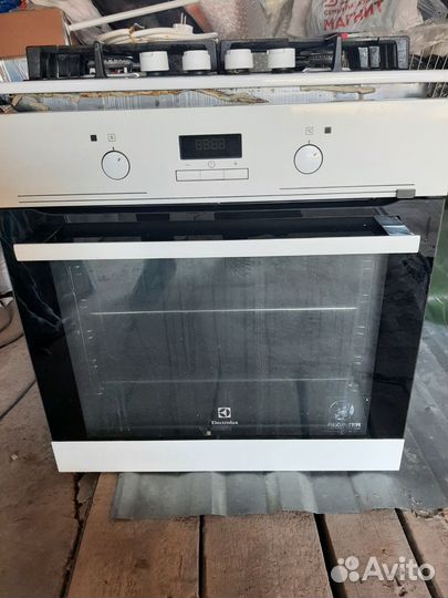 Газовая плита с электрической духовкой