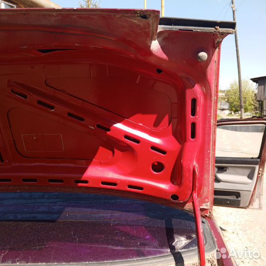 Крышка багажника volkswagen jetta 2