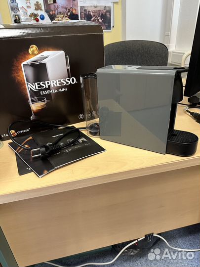 Кофемашина nespresso essenza mini