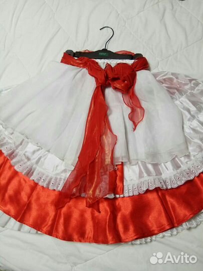 Костюм праздничный