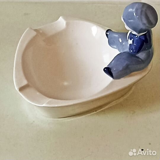 Фарфор. Статуэтка. Пепельница. Германия. СССР