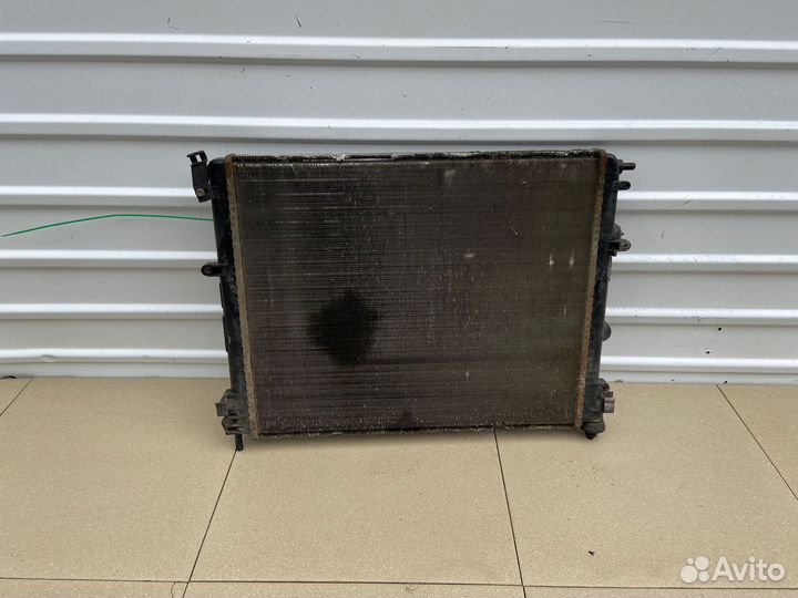 Радиатор охлаждения Renault Symbol