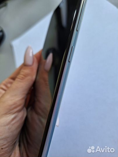 Продам телефон Samsung А50