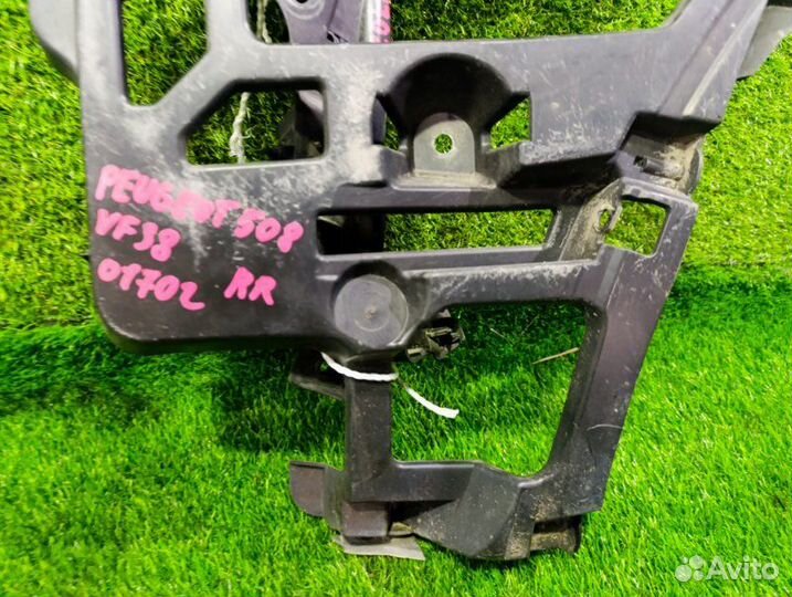 Крепление бампера заднее правое Peugeot 508 508