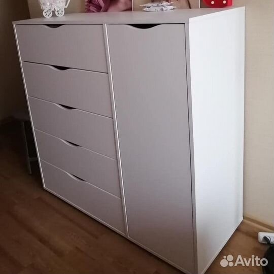 Комод со штангой