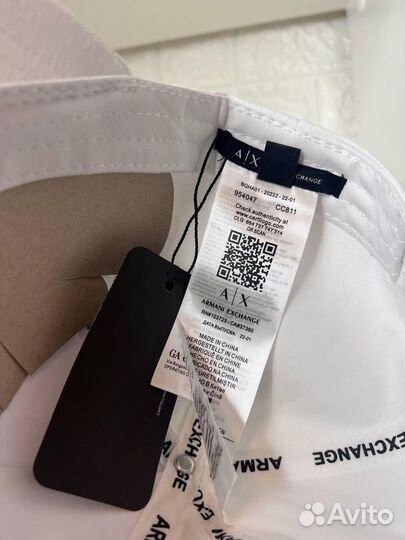 Кепка Armani Exchange черная