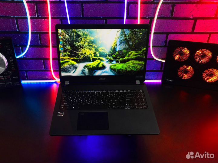 Ноутбук Acer Ryzen3 AMD Radeon graphics SSD IPS