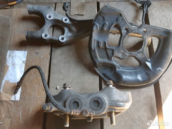 Тормозные суппорта от Лексус LS430