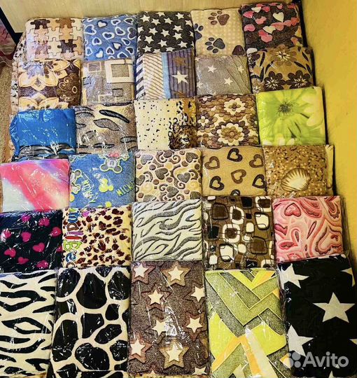 Пледы и покрывало новое