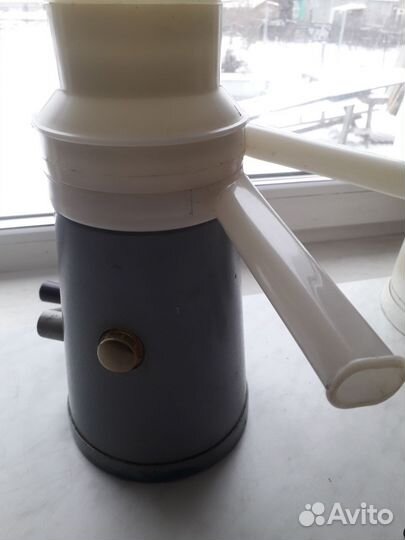 Сепаратор для молока ручной