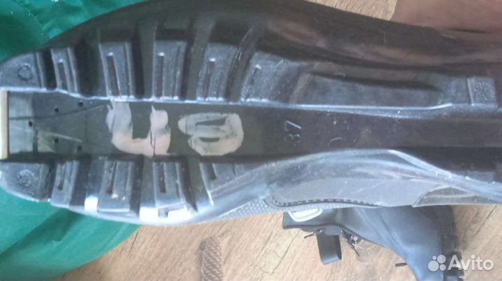 Ботинки лыжные