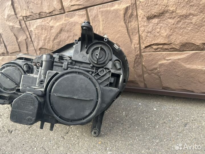 Правая фара от мерседес 211