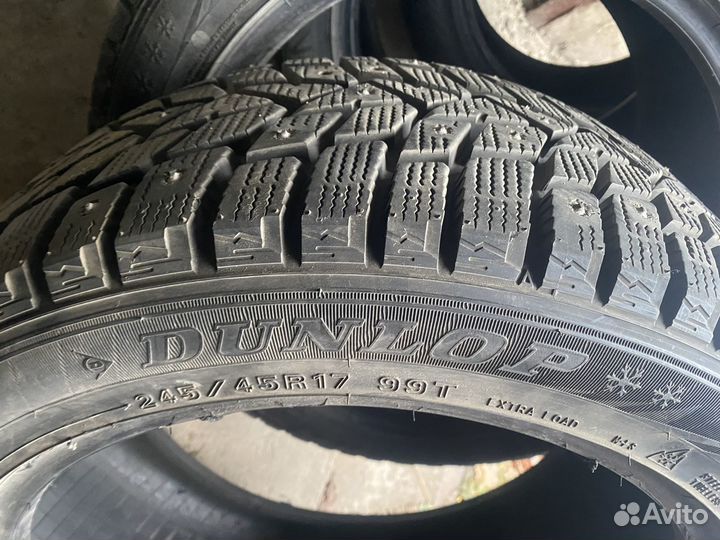 Dunlop SP Winter Ice 02 245/45 R17 99T
