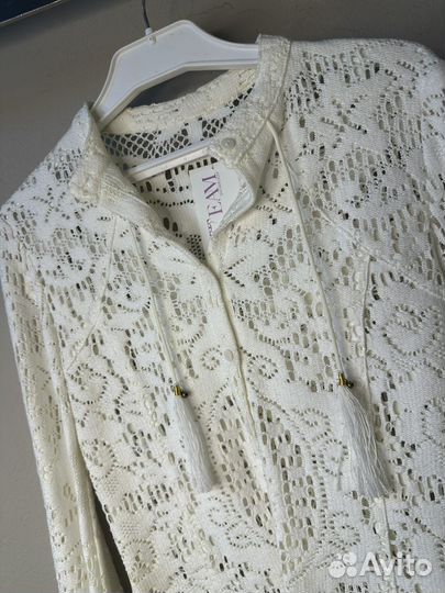 Блуза белая с бахромой на спине s-m