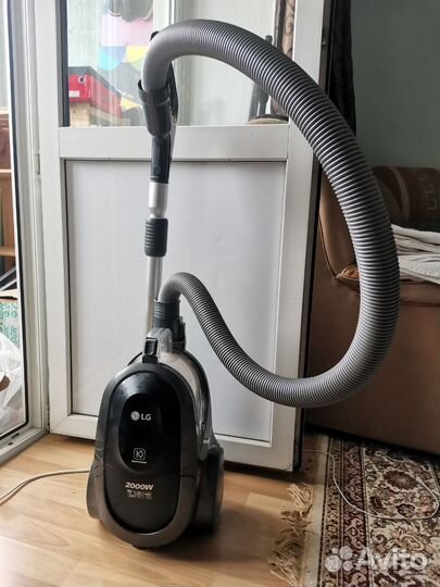 Пылесос LG с системой прессования пыли