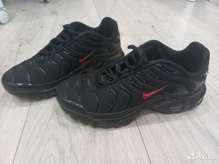 Кроссовки nike air max tn